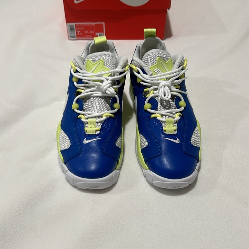 Brand New Boys Nike Air Barrage Low Royal Blue/White/Green. Multiple Sizes F49 - Picture 4 of 7